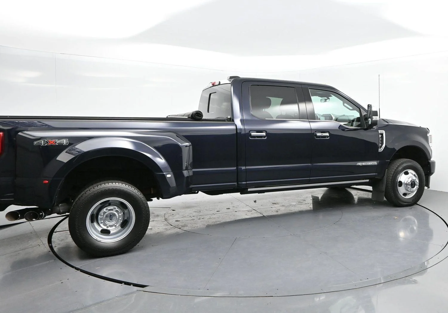 Used 2022 Antimatter Blue Metallic Ford Platinum image 8