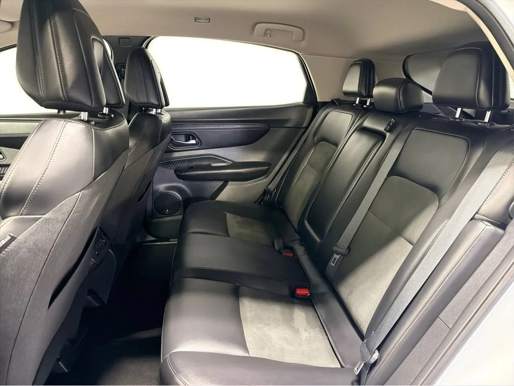 Used 2023 White Nissan ENGAGE e-4ORCE image 10