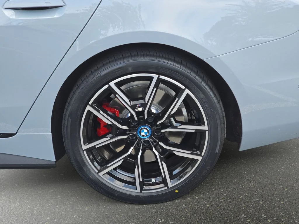 Used 2024 Gray BMW M50 image 37