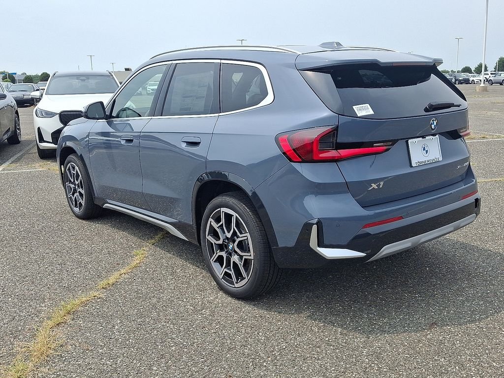 New 2026 Storm Bay Metallic BMW xDrive28i image 3