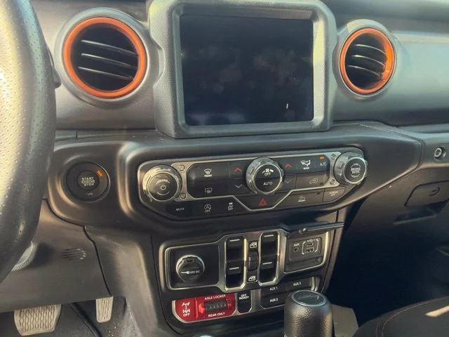 Used 2021 White Jeep Mojave image 20