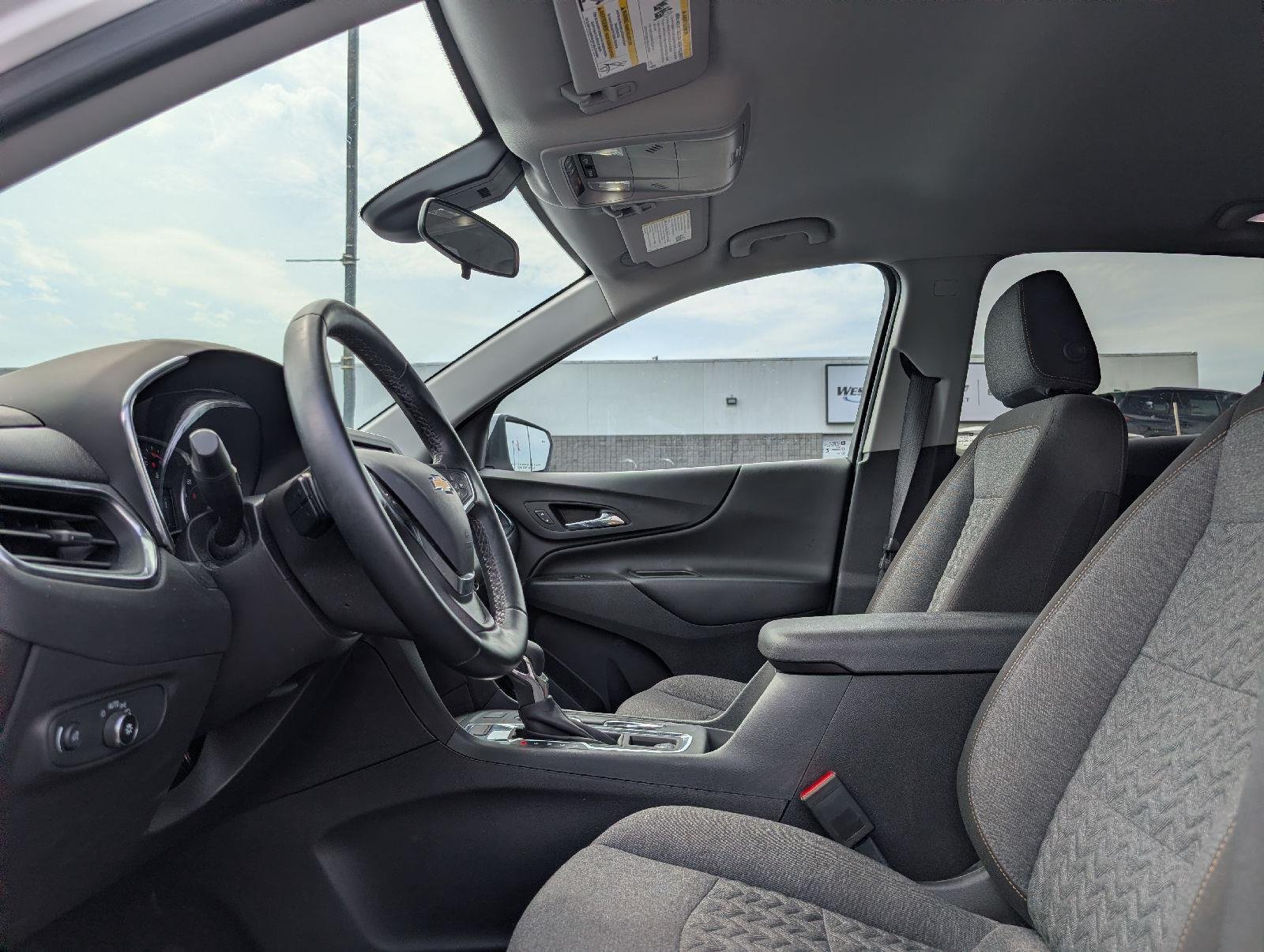Used 2024 Summit White Chevrolet LT image 12