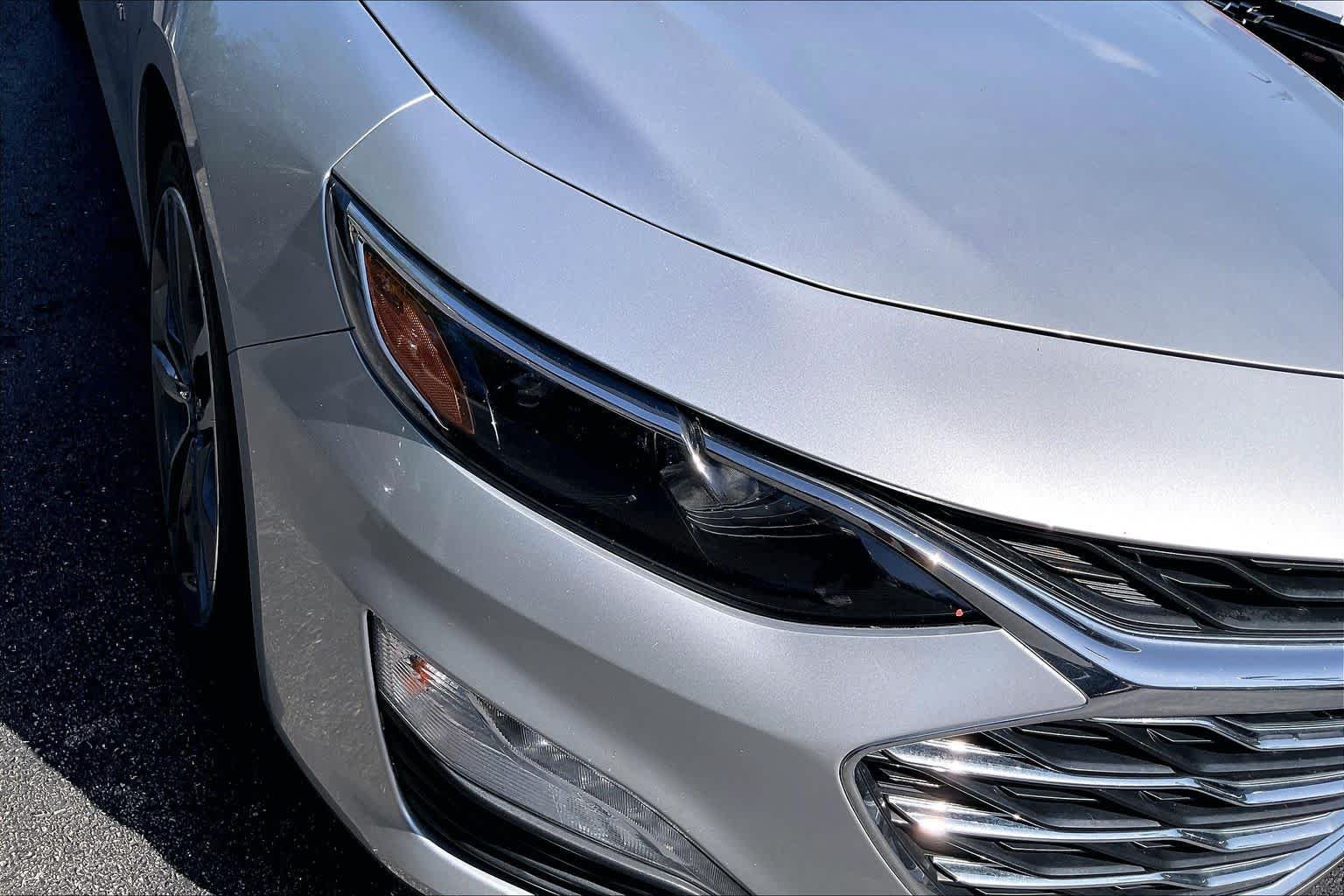 Used 2021 Silver Ice Metallic Chevrolet LT image 27
