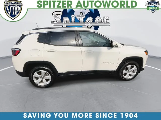 Used 2021 White Jeep Latitude image 10