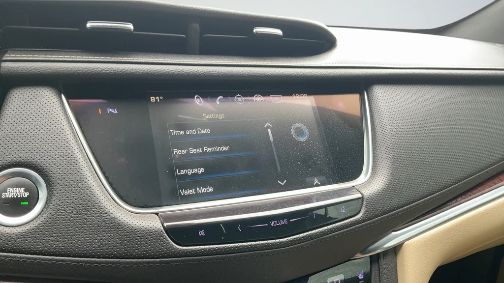 Used 2018 Silver Cadillac Premium Luxury image 11