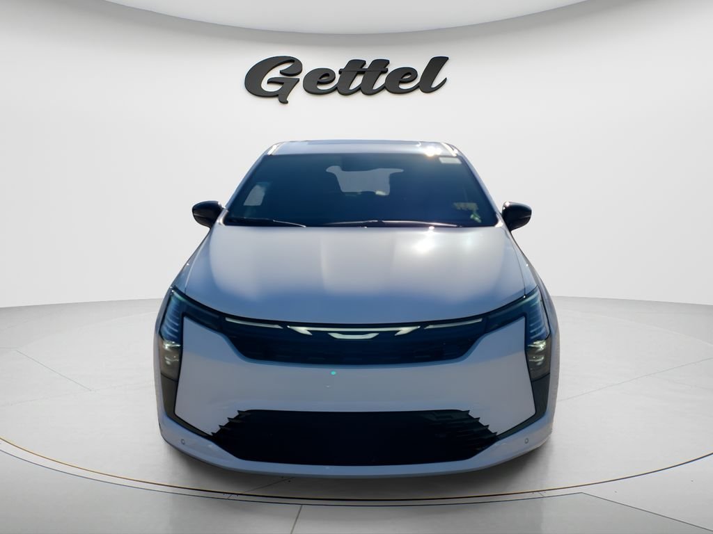 New 2027 Bright White Clear-Coat Exterior Paint Chrysler Limited image 2