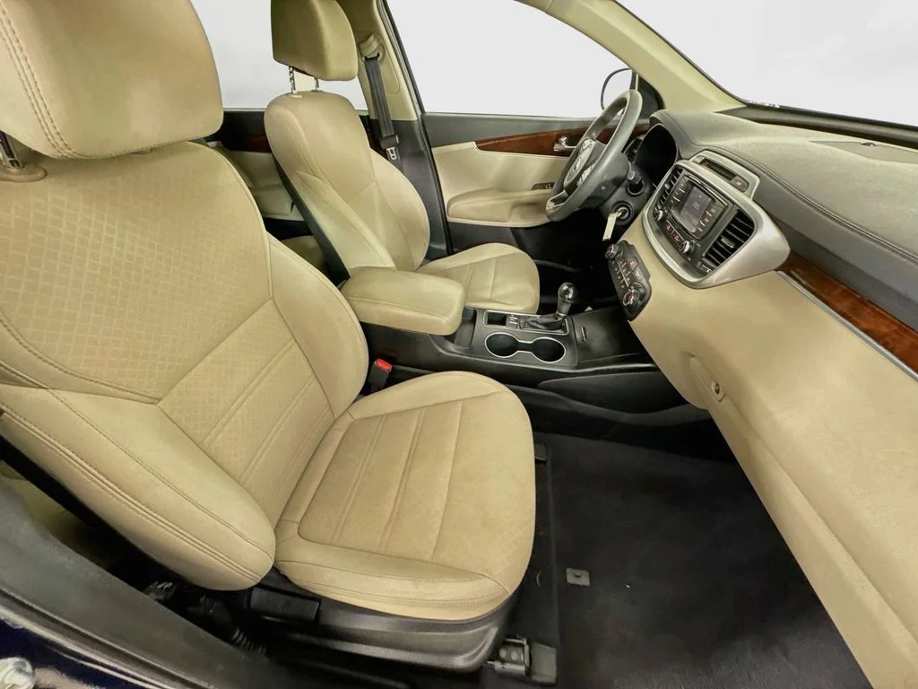 Used 2017 Blue Kia LX image 30