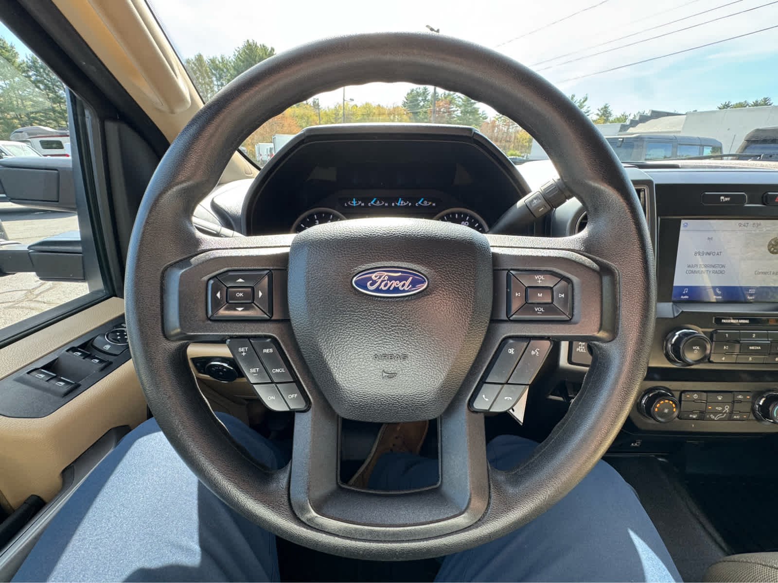 Used 2021 Agate Black Metallic Ford XLT image 17