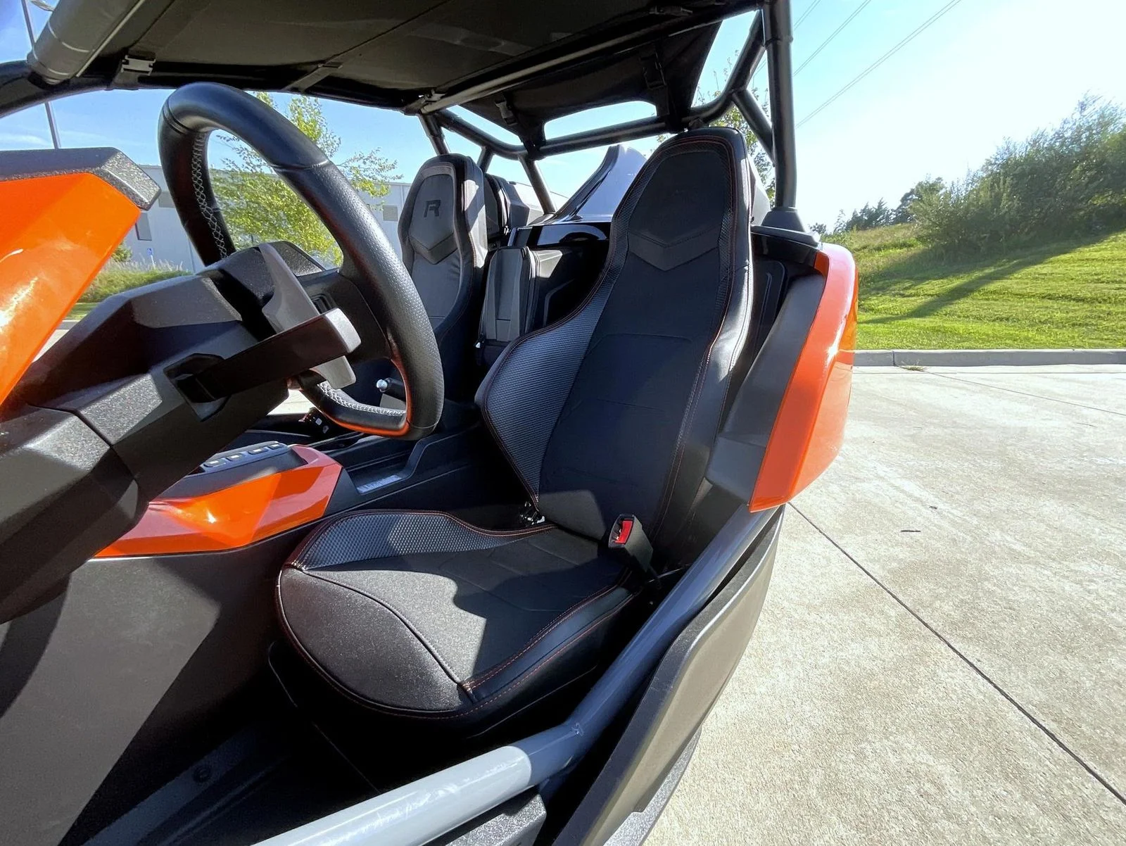 Used 2023 Orange Polaris R image 9