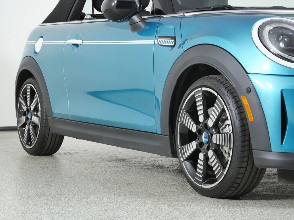 Used 2024  MINI Iconic image 7