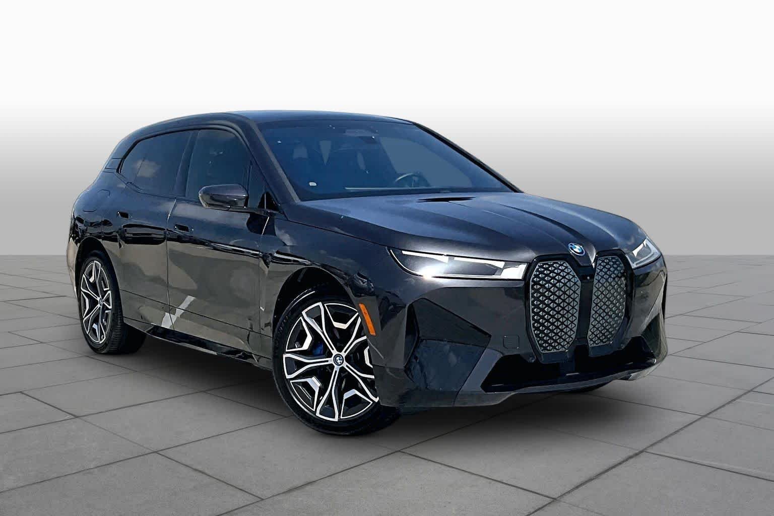 Used 2024 Dark Graphite Metallic BMW xDrive50 image 2