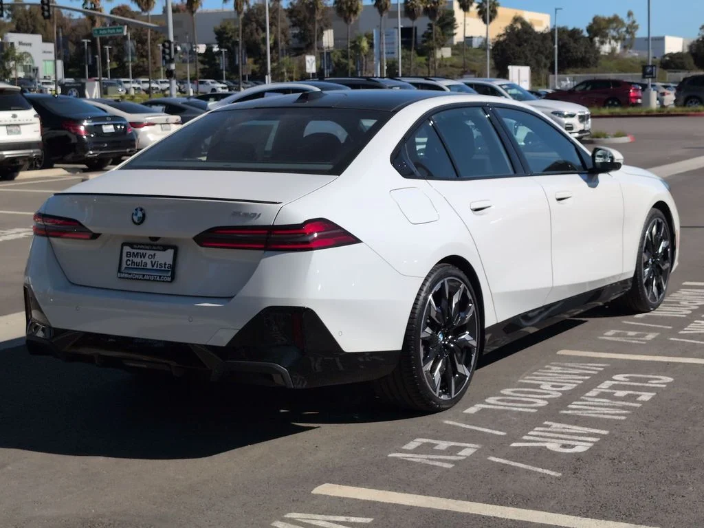 New 2026 White BMW 530i image 6