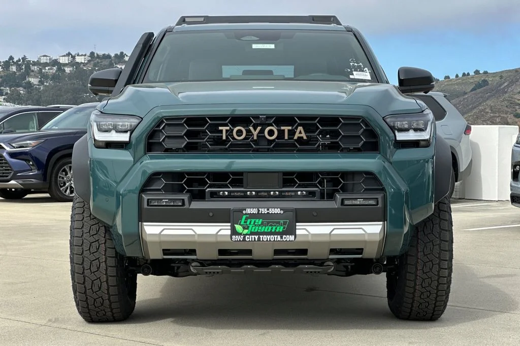 New 2026 Everest Toyota 4Runner Trailhunter image 9