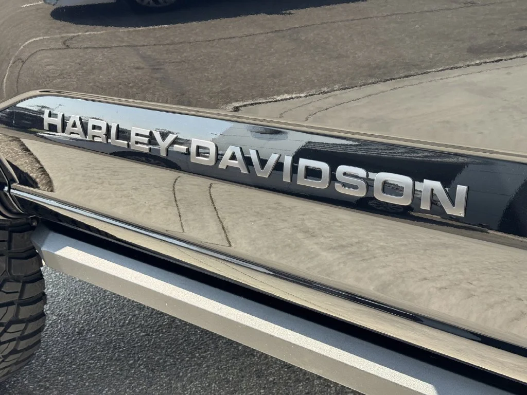 New 2026 Agate Black Metallic Ford F-250® Lariat® image 15
