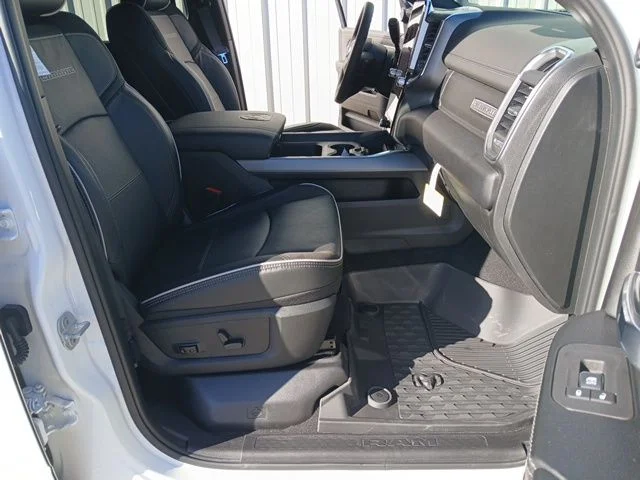 New 2026 Bright White Clear-Coat Exterior Paint RAM Laramie image 39