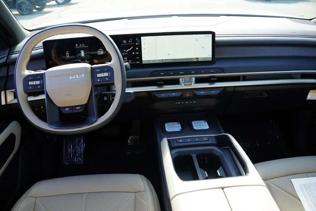 Certified Used 2027 Glacial White Kia EX image 21