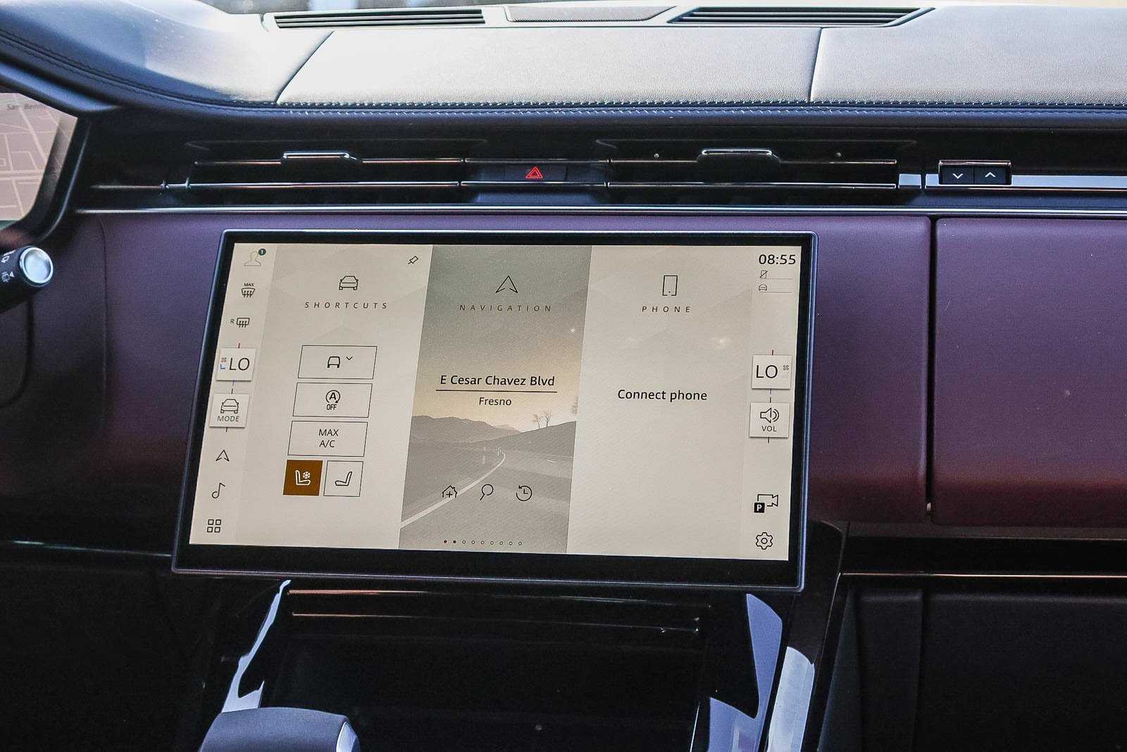 New 2026 Fuji White LAND ROVER Dynamic SE image 24