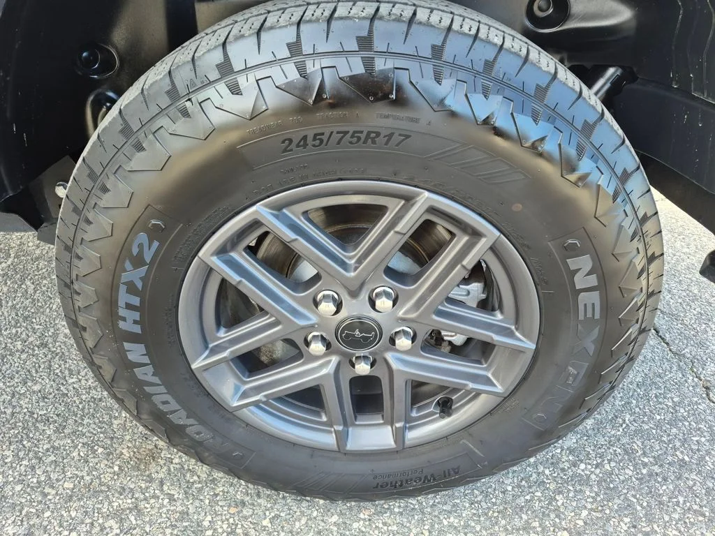 Used 2024 Gray Jeep Sport S image 8