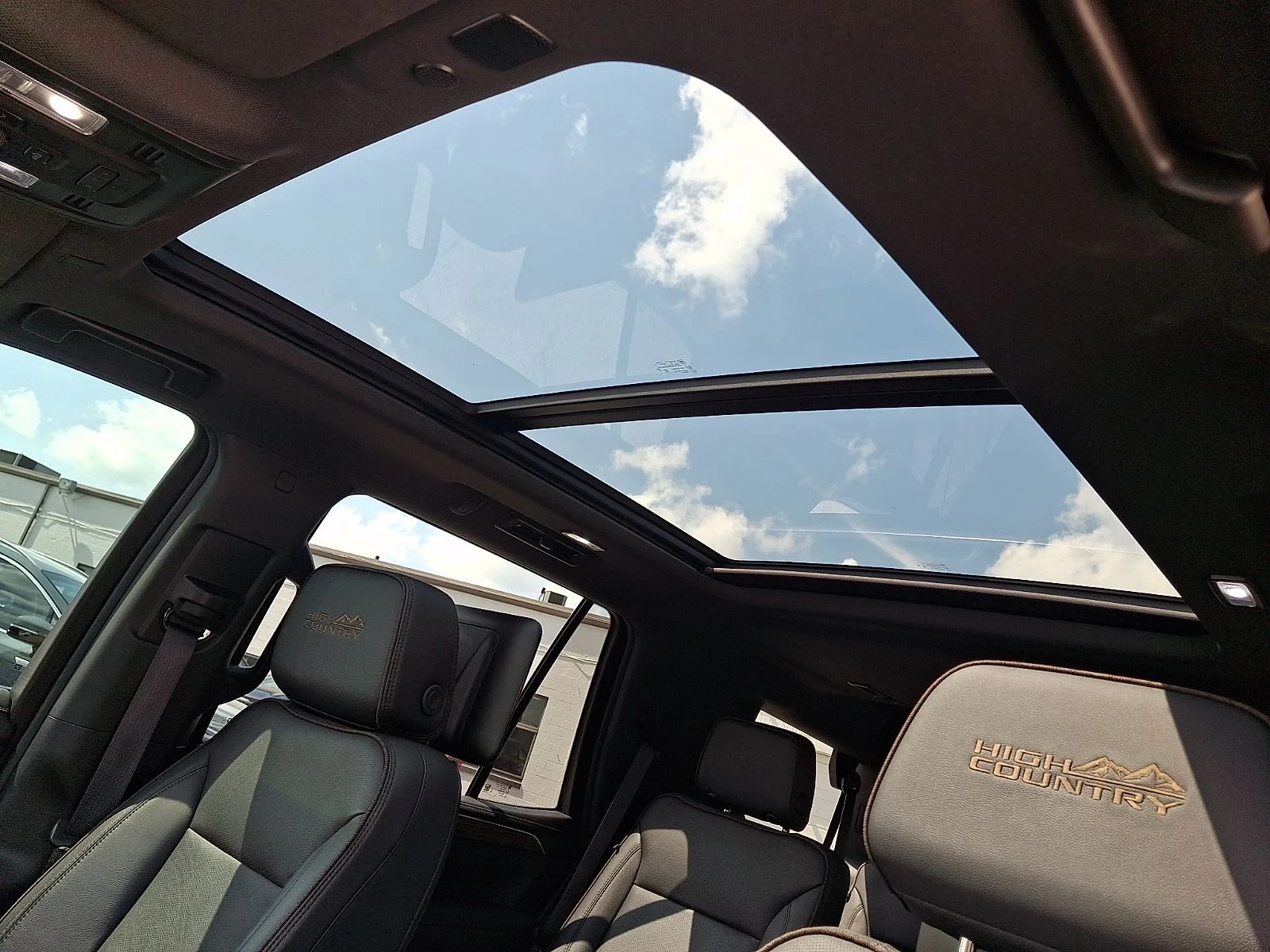 Used 2023 White Chevrolet High Country image 14