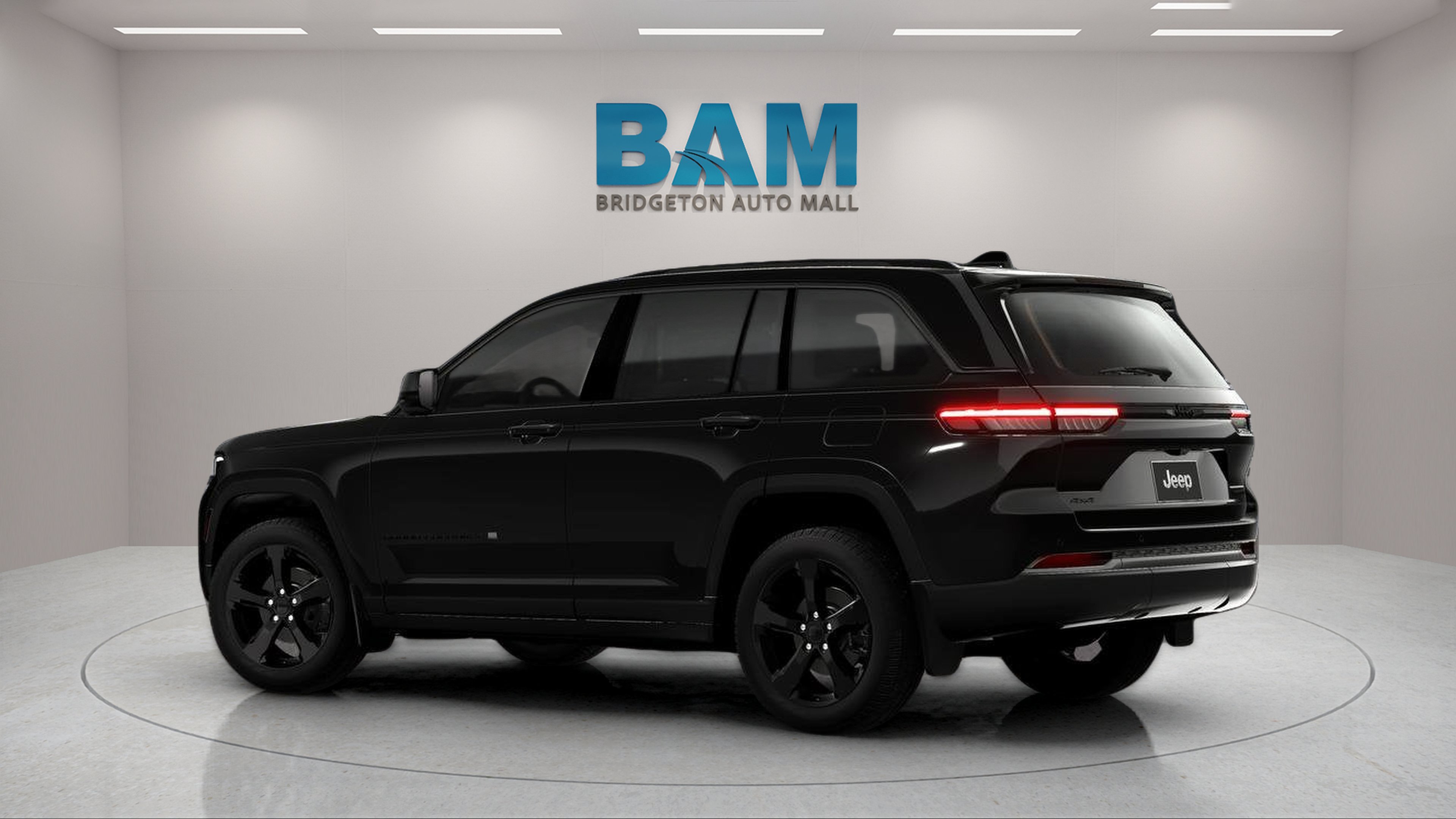 New 2026 Diamond Black Crystal Pearl-Coat Exterior Paint Jeep Limited image 9