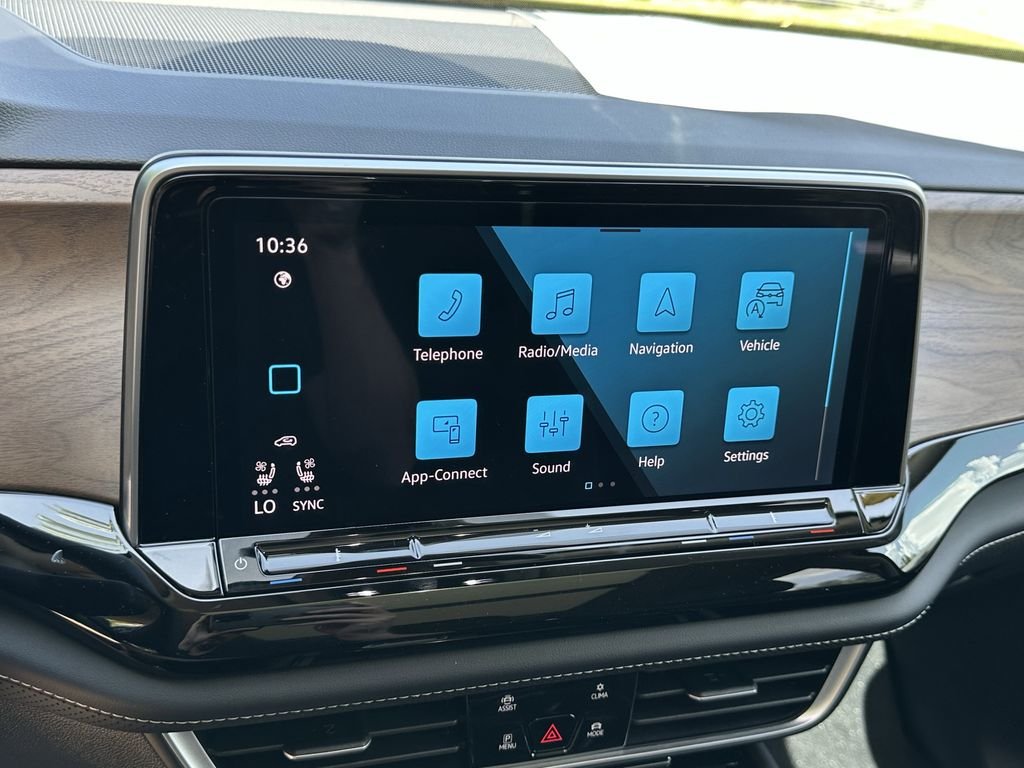New 2026 Black Volkswagen 2.0T SE w/Technology image 27
