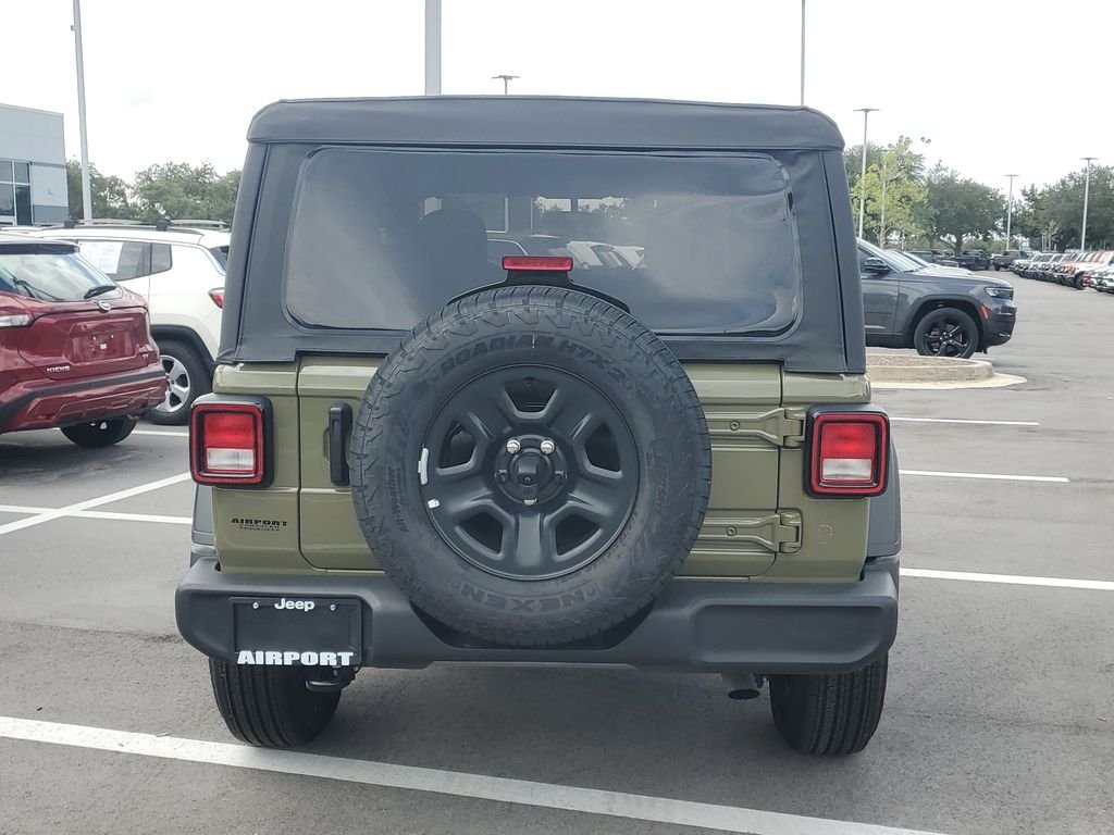 Used 2025 Green Jeep Sport image 6