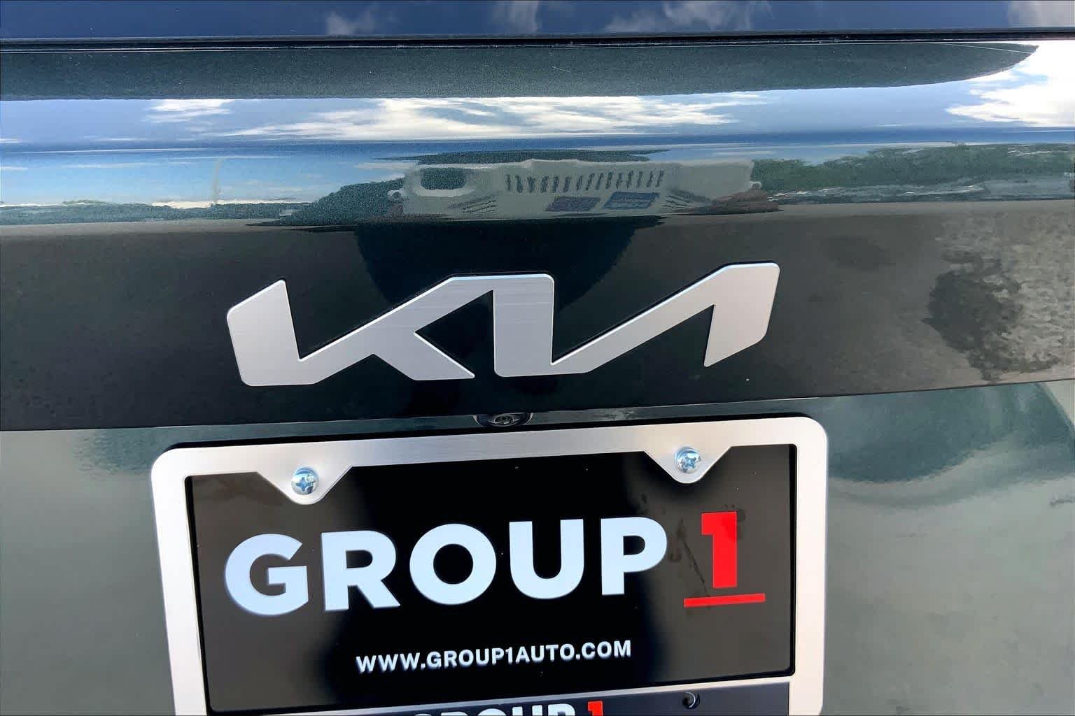 Used 2022 Aruba Green Kia X-Line S image 30