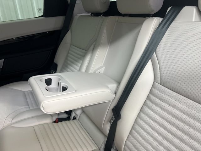 2026 Land Rover Discovery S - Photo 16