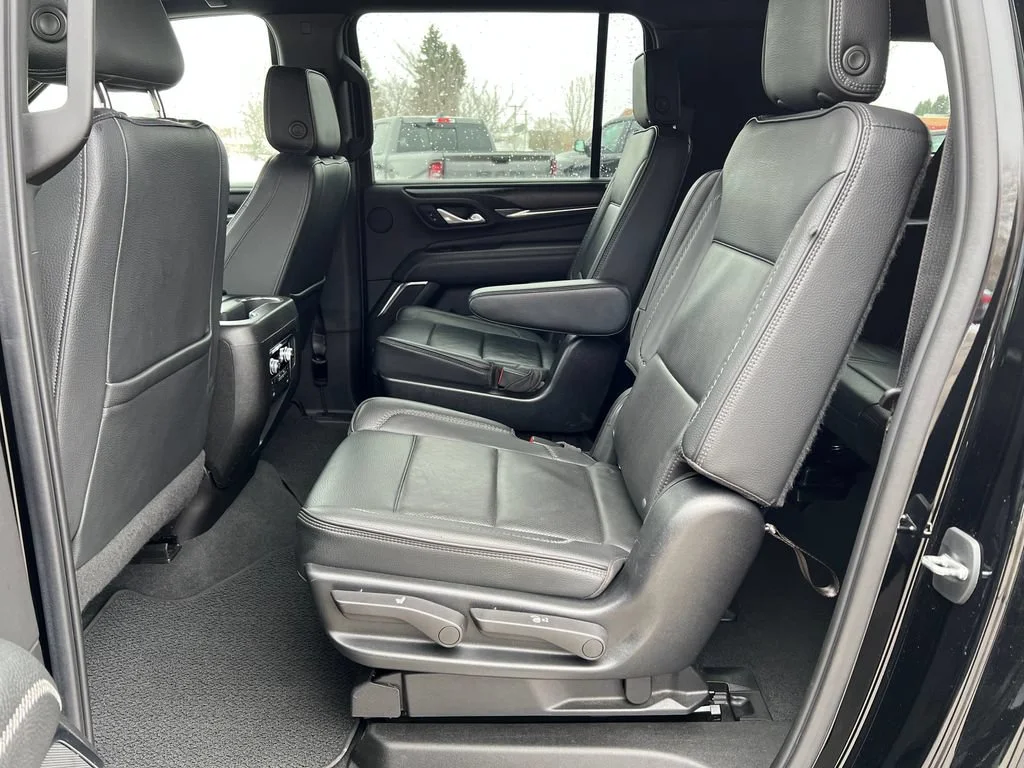 Used 2022 Onyx Black GMC Denali image 13