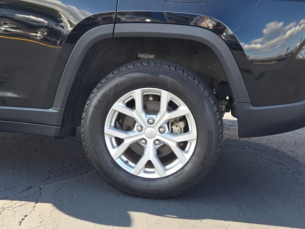 Used 2023 Black Jeep Limited image 15