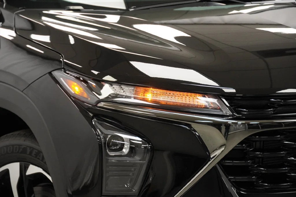 New 2026 Mosaic Black Metallic Chevrolet 1RS image 9