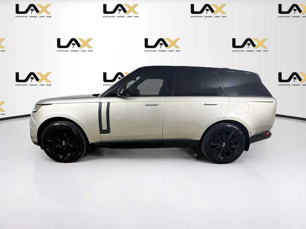 Used 2025 Gold Land Rover SE image 4
