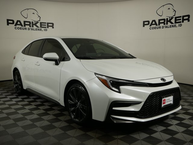 Certified Used 2025 Wind Chill Pearl Toyota SE image 4