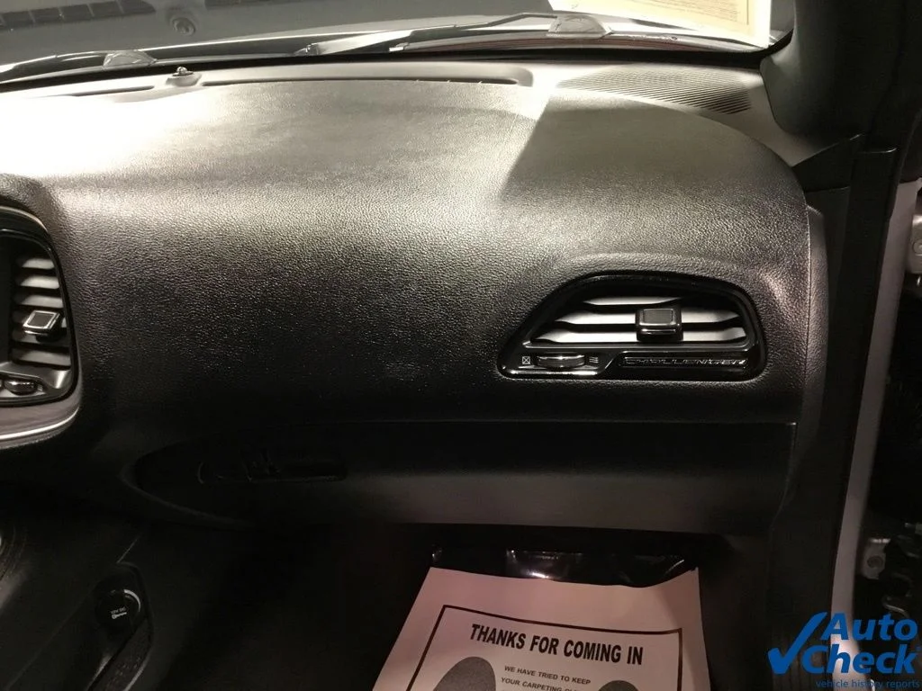 Used 2018 Silver Dodge SXT image 27