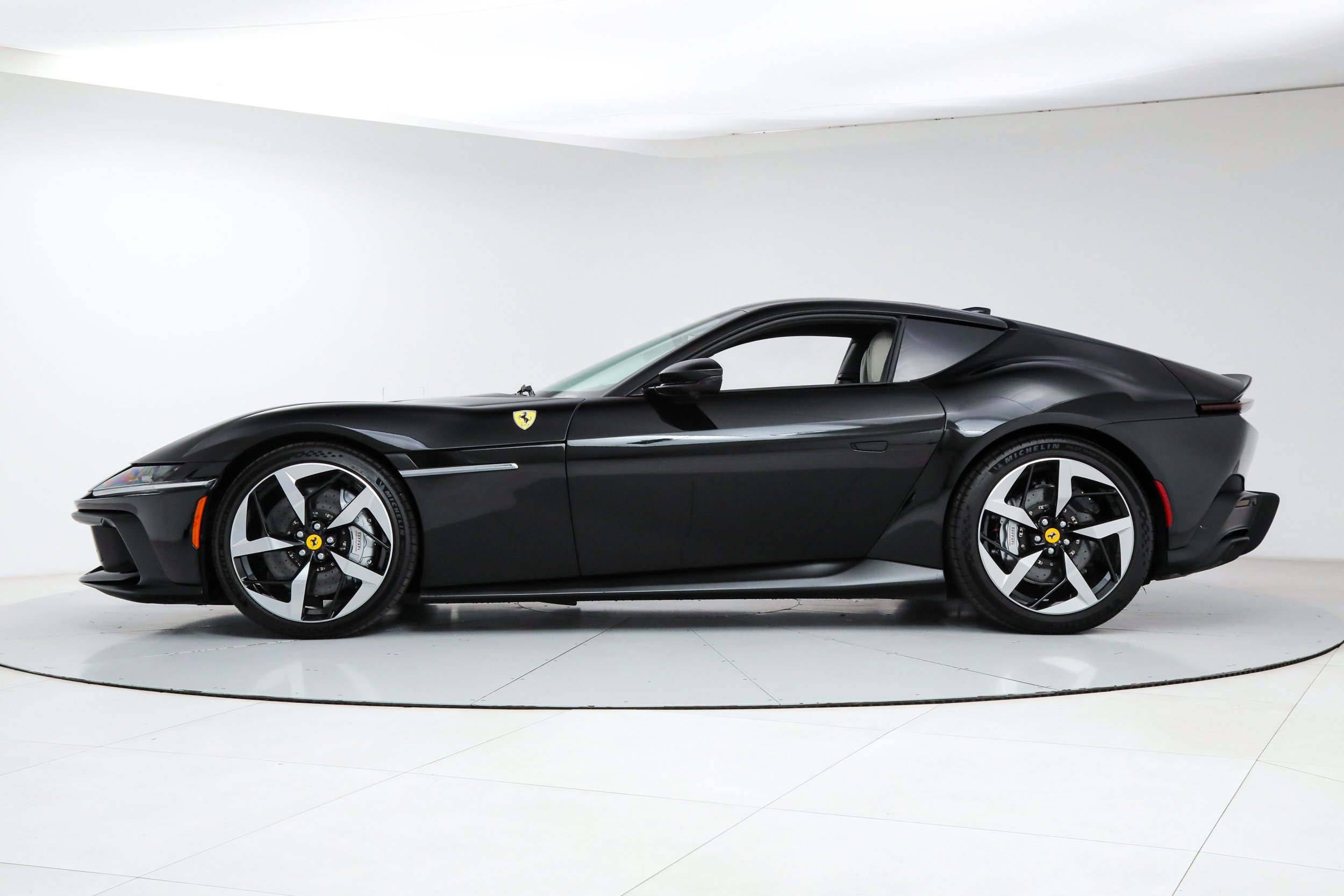 Used 2025 Black Ferrari  image 3