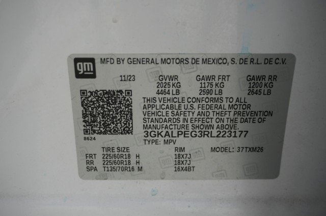Used 2024 WHITE GMC SLT image 41
