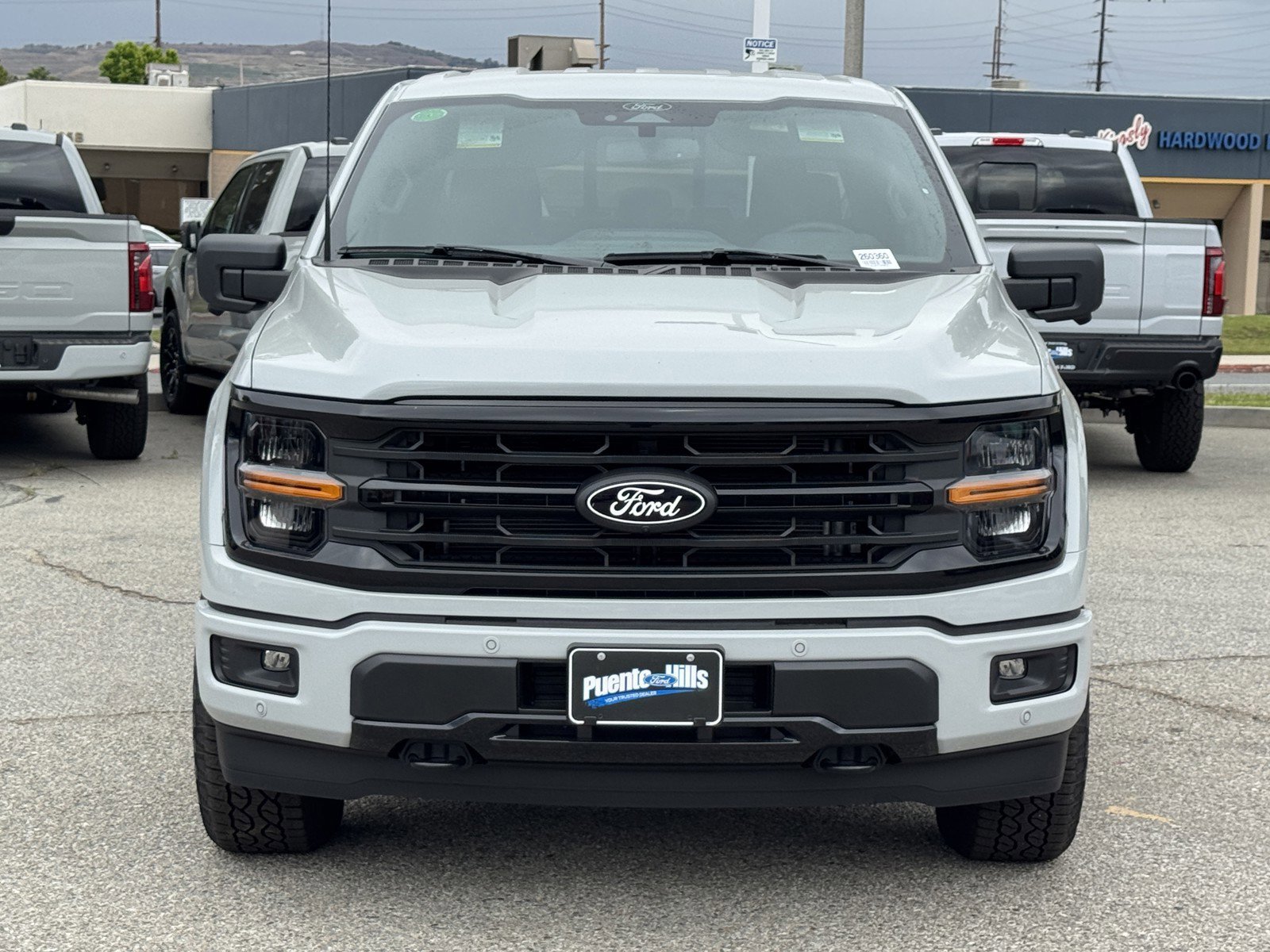 New 2026 Avalanche Ford XLT image 2