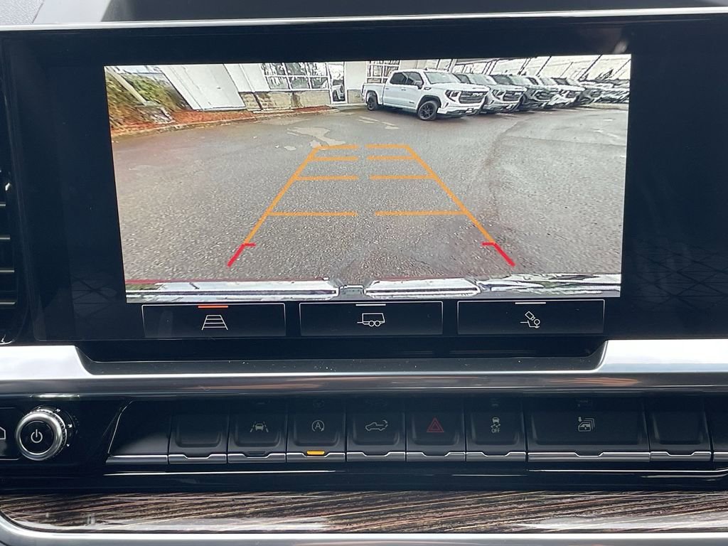 New 2026 Sterling Metallic GMC Elevation image 15