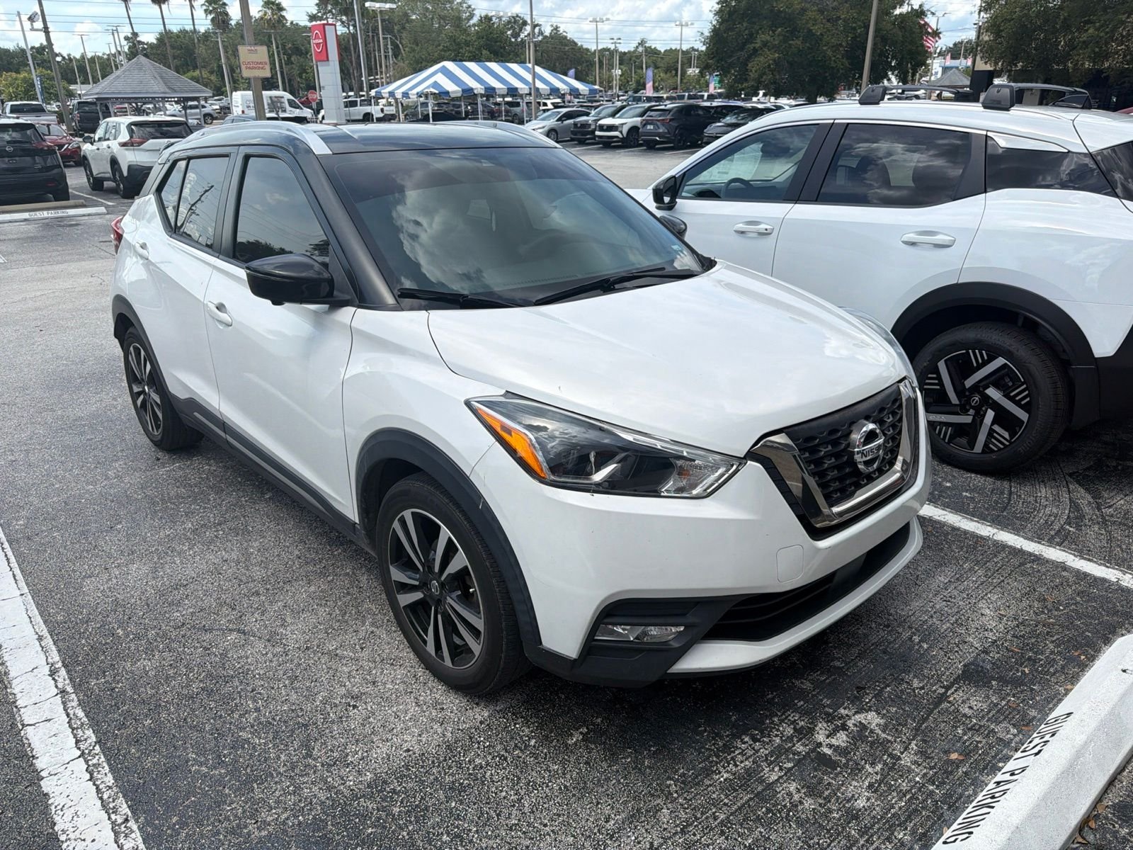Used 2020 Aspen White/Super Black Nissan SR image 3