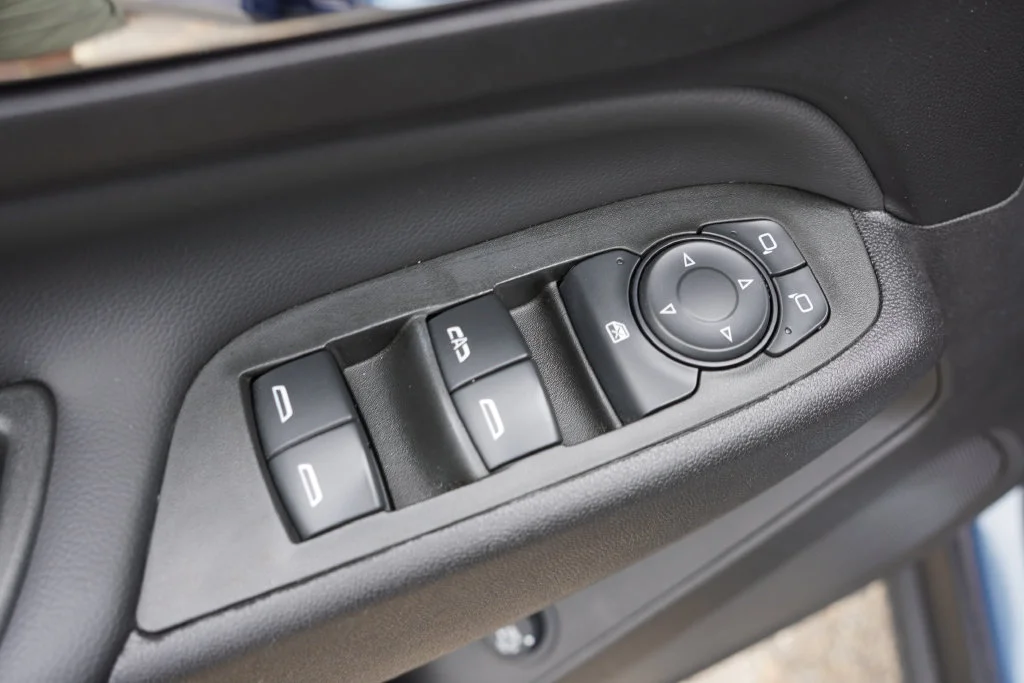 Used 2024 Lakeshore Blue Metallic Chevrolet LT image 22