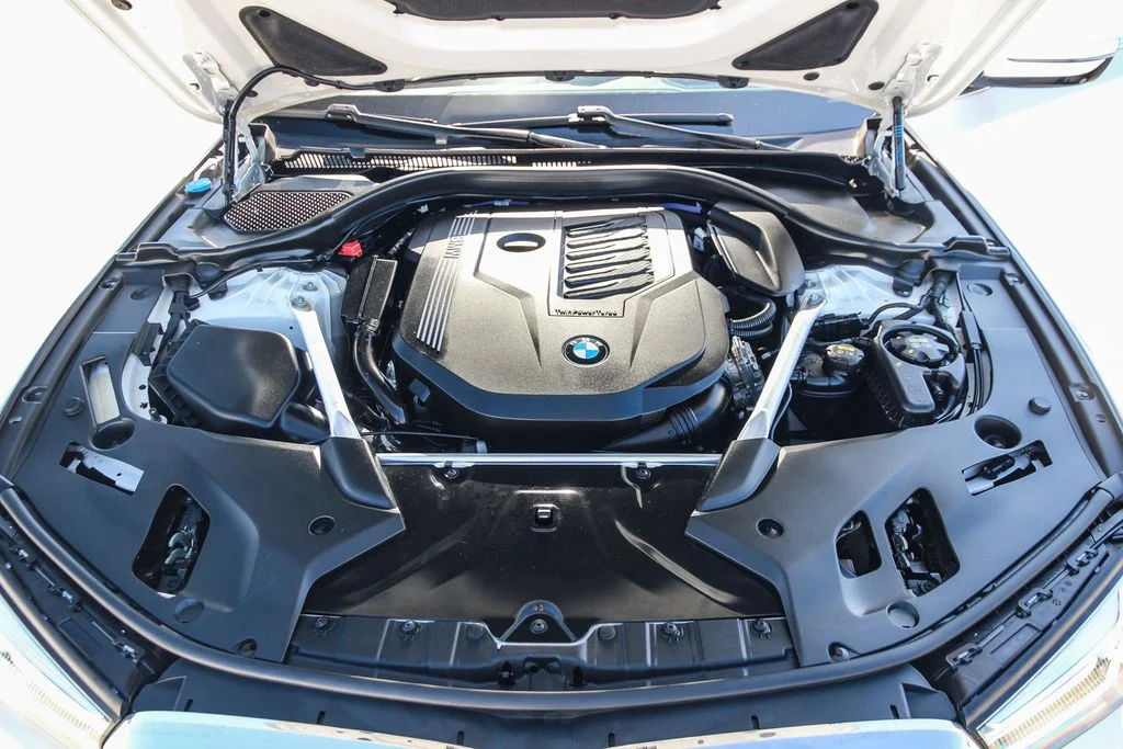 Used 2021 White BMW 540i image 26