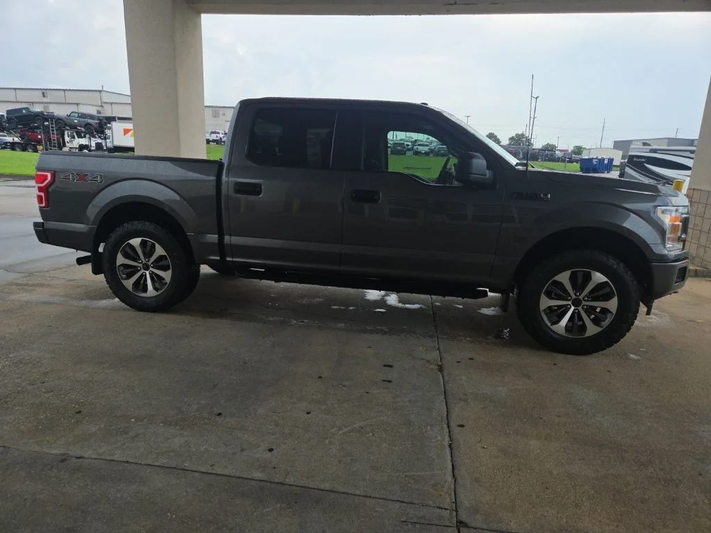 Used 2019 Magnetic Ford XL image 8
