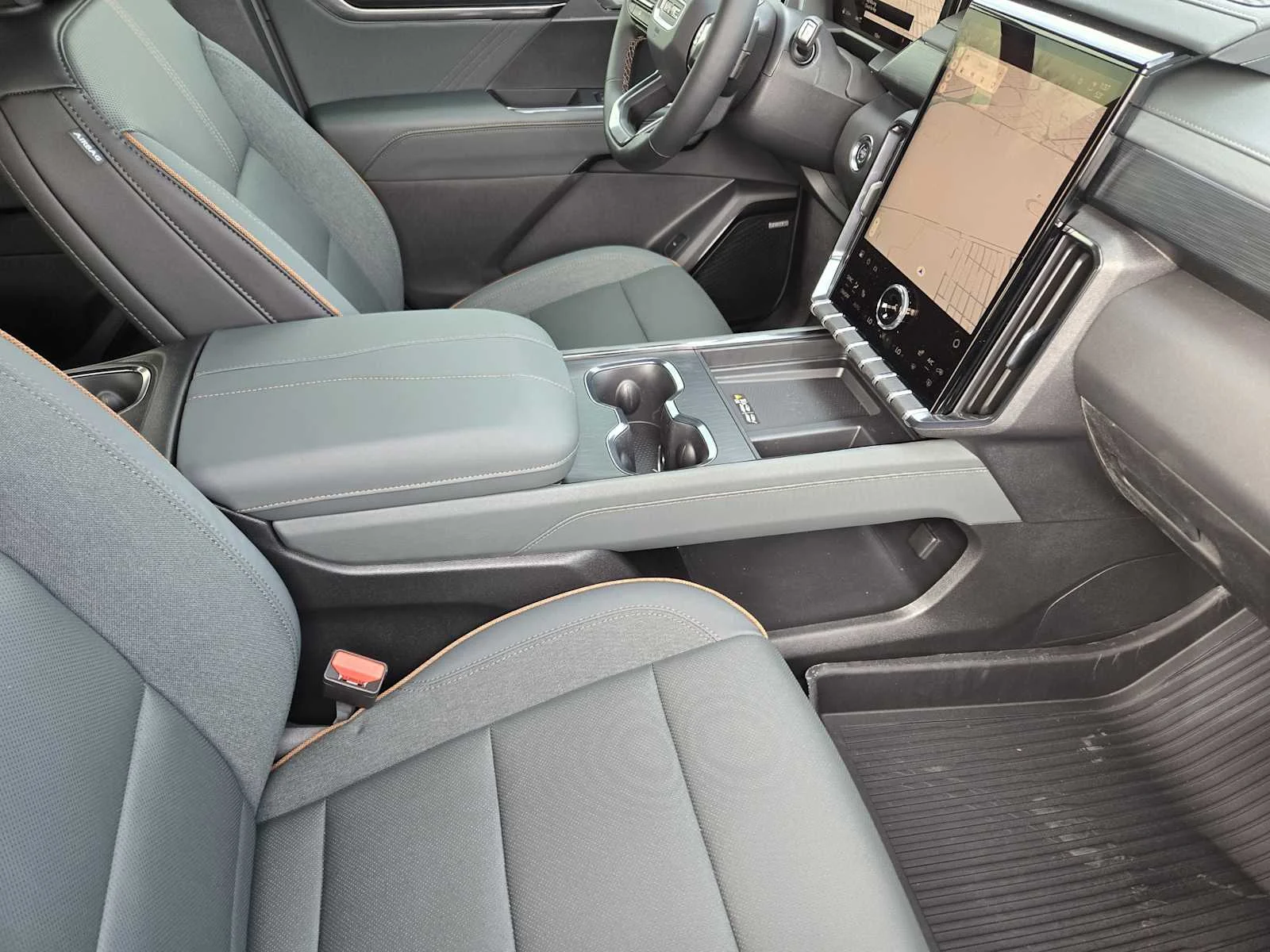 2026 GMC Acadia AT4 - Photo 9