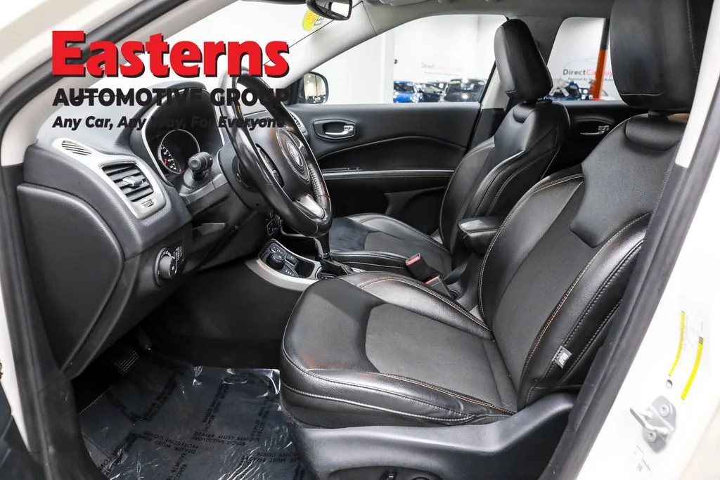 Used 2019 White Jeep Latitude image 14