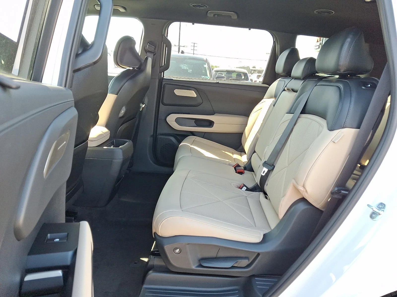 New 2027 White Kia EX image 9