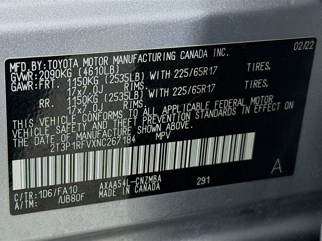 Used 2022 Silver Toyota XLE image 32