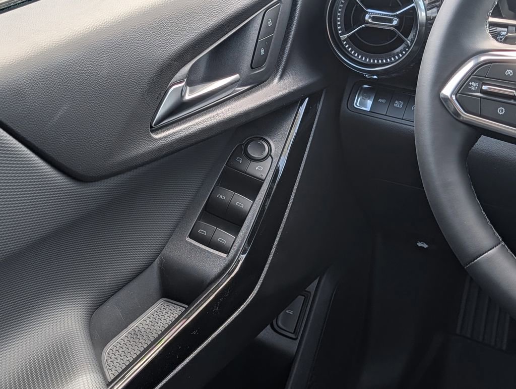 2026 Chevrolet Equinox LT - Photo 10