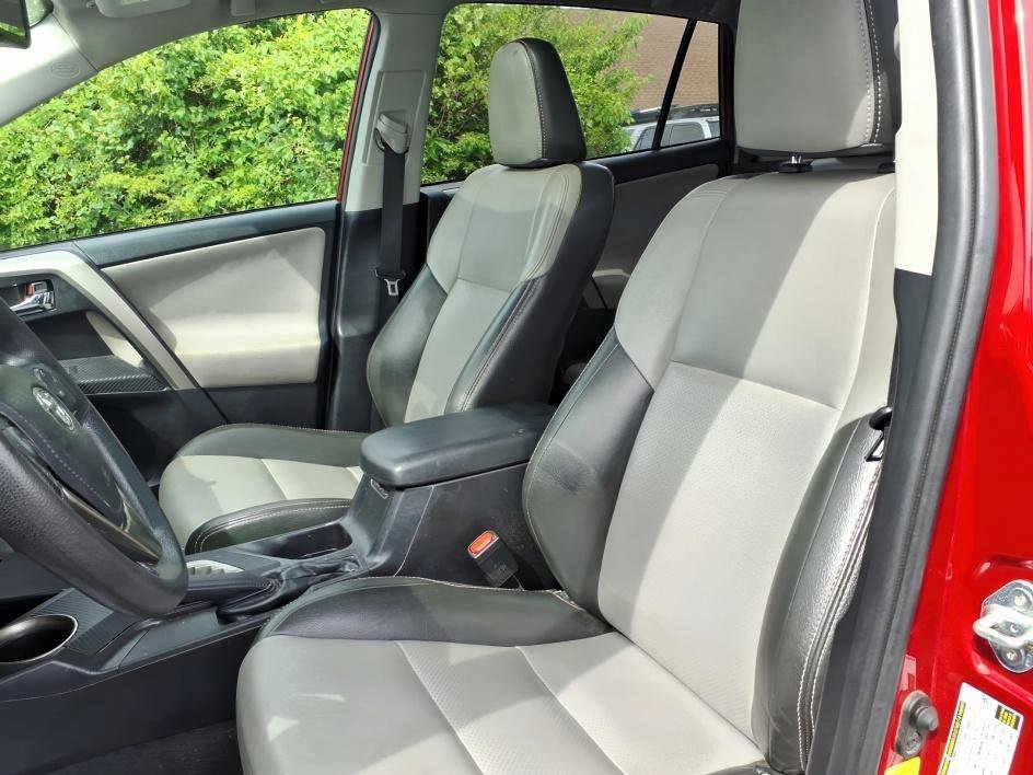 Used 2014 Barcelona Red Metallic Toyota XLE image 16