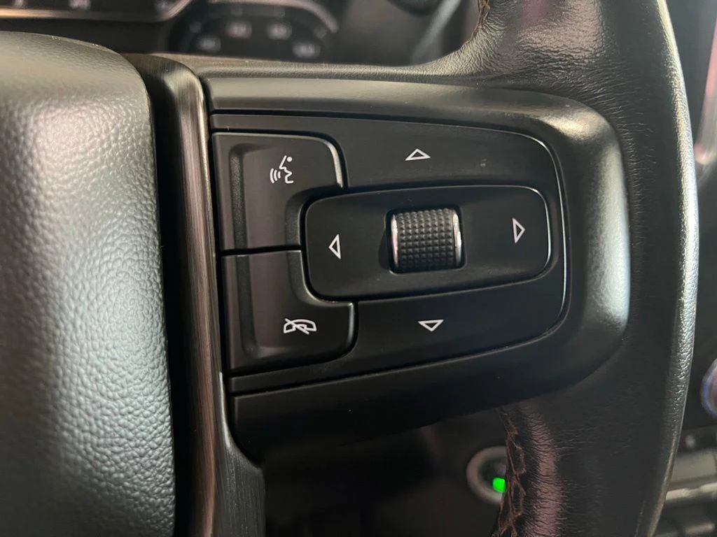 Used 2022 Ebony Twilight Metallic GMC AT4 image 25