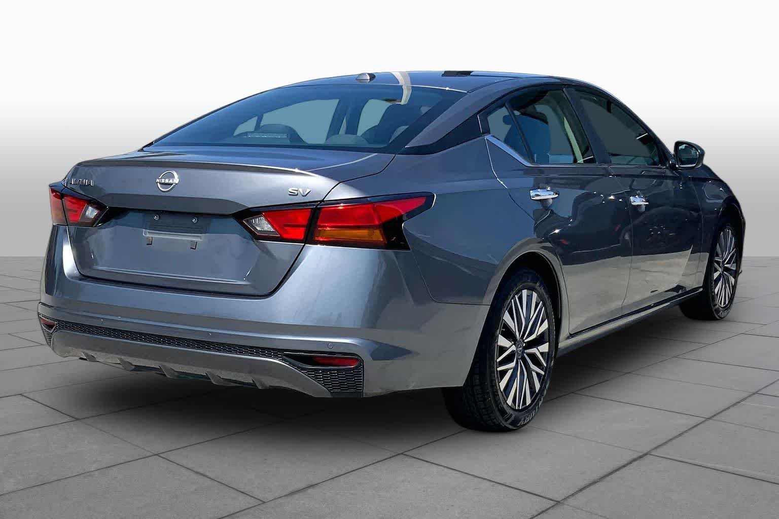 Certified Used 2024 Gun Metallic Nissan 2.5 SV image 12